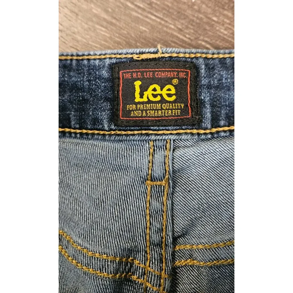 Lee great size